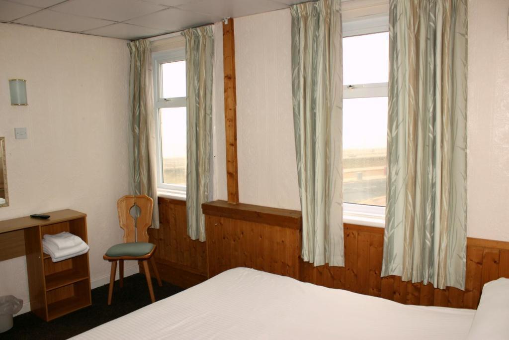 The Colwyn Hotel - Near Pleasure Beach Blackpool Luaran gambar