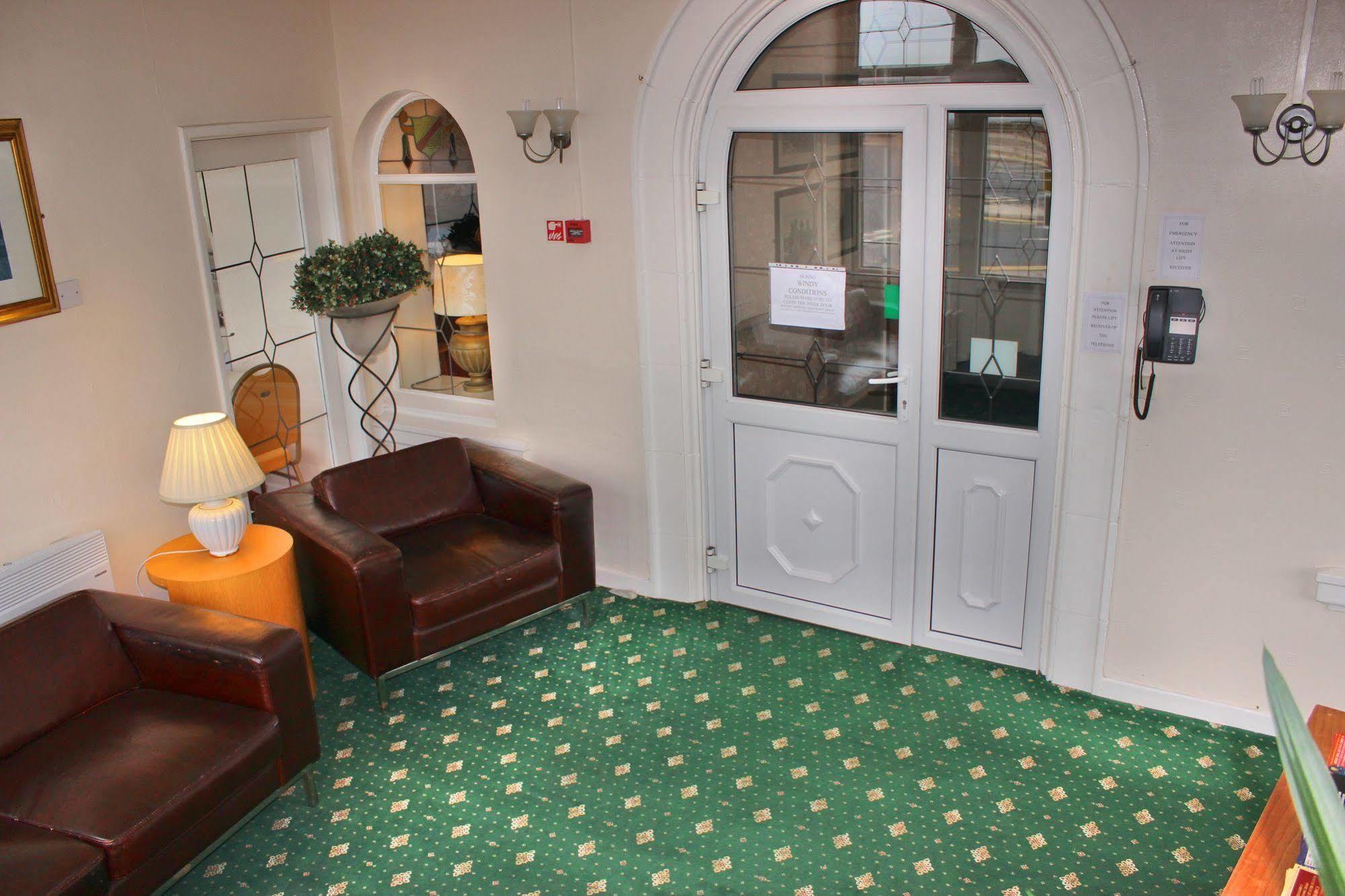 The Colwyn Hotel - Near Pleasure Beach Blackpool Luaran gambar