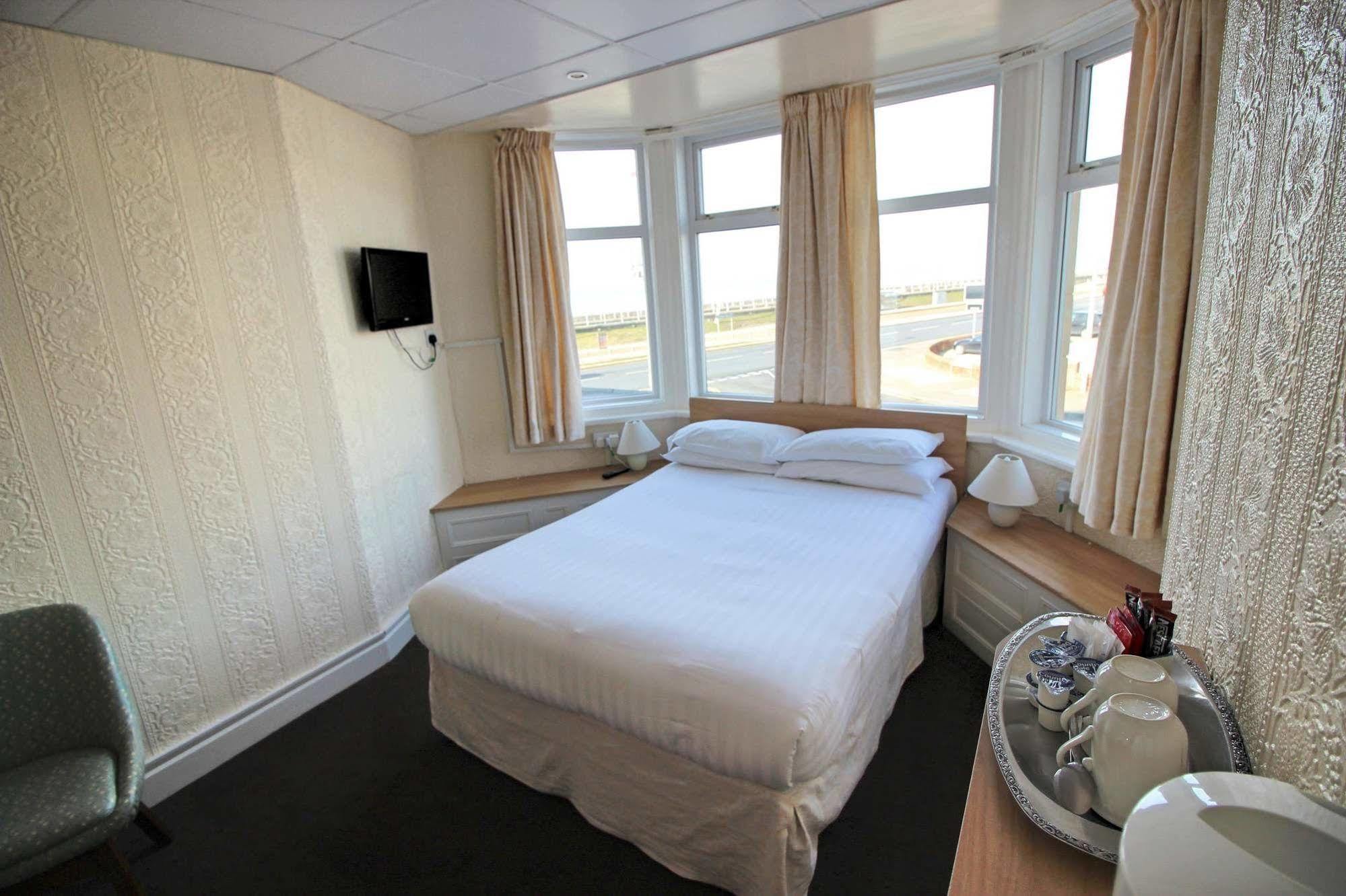 The Colwyn Hotel - Near Pleasure Beach Blackpool Luaran gambar